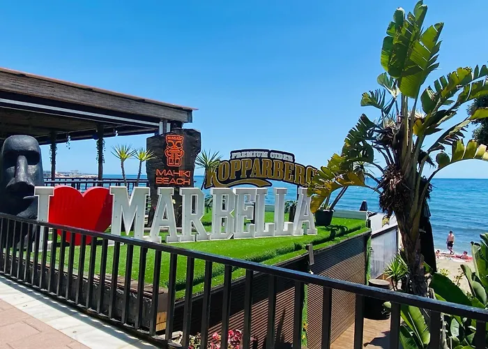 アパート The First Line Of The Sea *