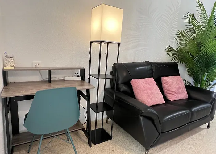 アパート The First Line Of The Sea *